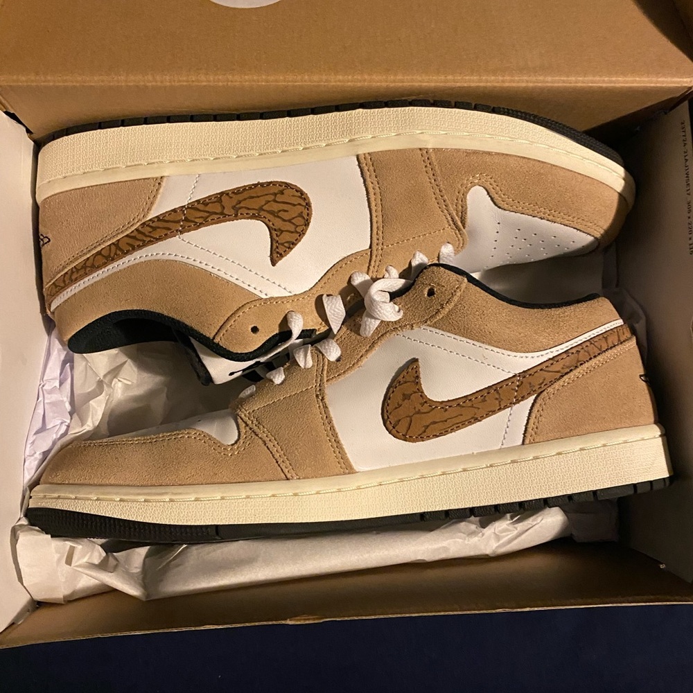Worn once!! Brown elephant Jordan ones